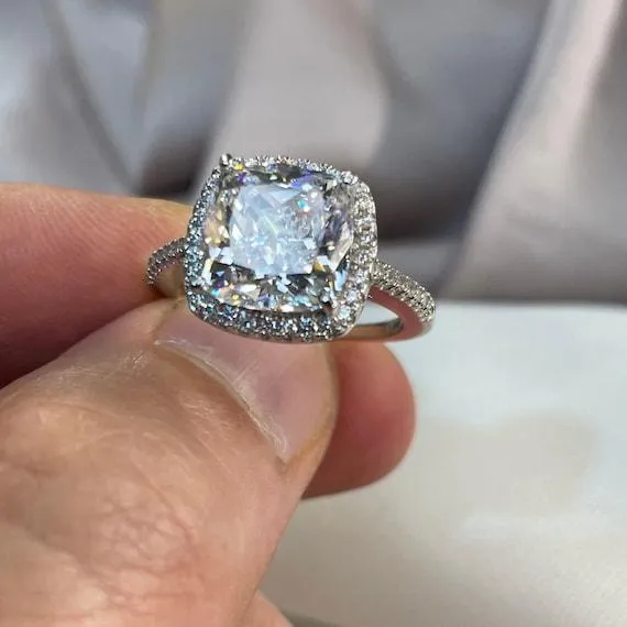 5 Caracteristicas Clave del Genero Musical Electronica que lo Hacen Tan Popular photo 3